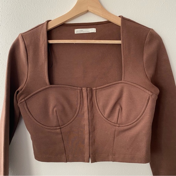 Oak and Fort Crop Top - Picture 2 of 5